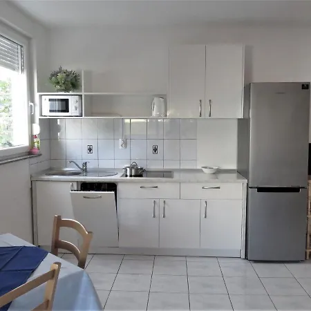 Apartman Seaside In With Barbecue