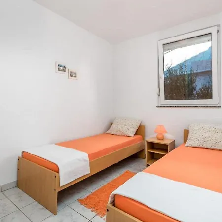 Apartman Seaside In With Barbecue *