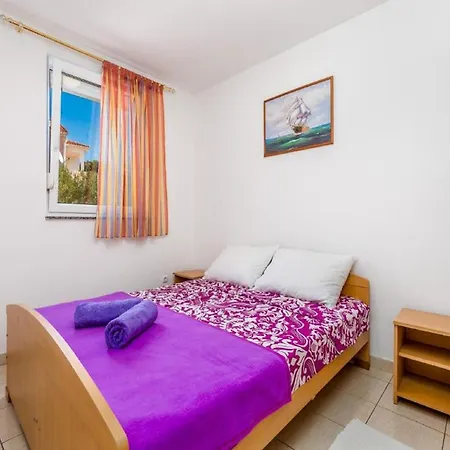 Apartman Seaside In With Barbecue