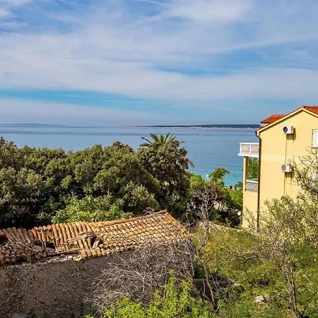 Seaside In With Barbecue Apartment Mandre