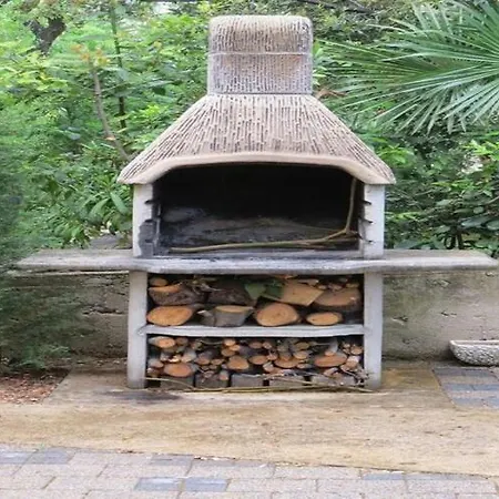 Seaside In With Barbecue * Мандре