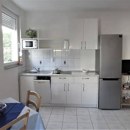 Seaside In With Barbecue Mandre